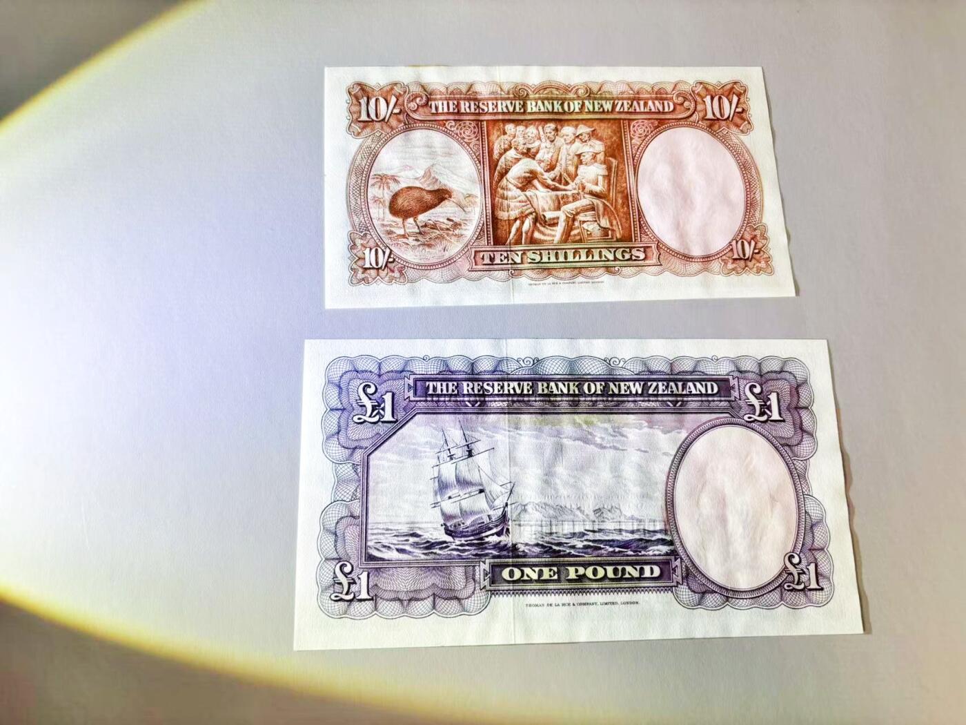 【Blue Auction】世界纸币精拍第808期——18级TOP拍卖/信誉/品质/专业/高效💫 【一组2张】新西兰 库克船长 10先令-1镑 雕刻精美 UNC-  受潮波浪纹