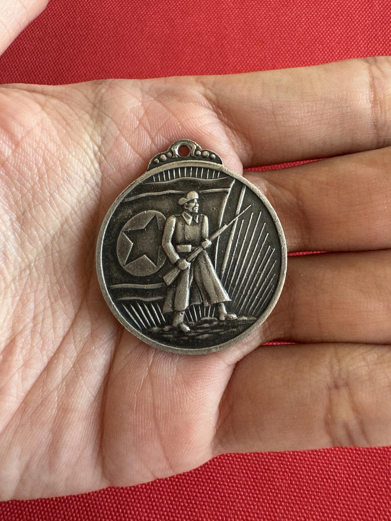 五哥徽章群   11号周六晚上八点4群联拍 银章