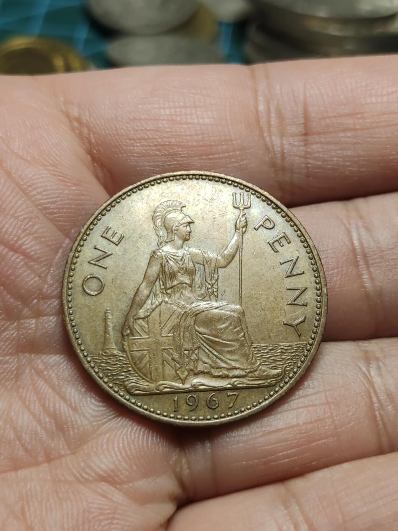 2026年第四十三场(总第二百一十二场）外国好品散币场(免佣金) 英国🇬🇧1967年1便士(伊丽莎白二世青年桂冠第二版，普制币关门年)