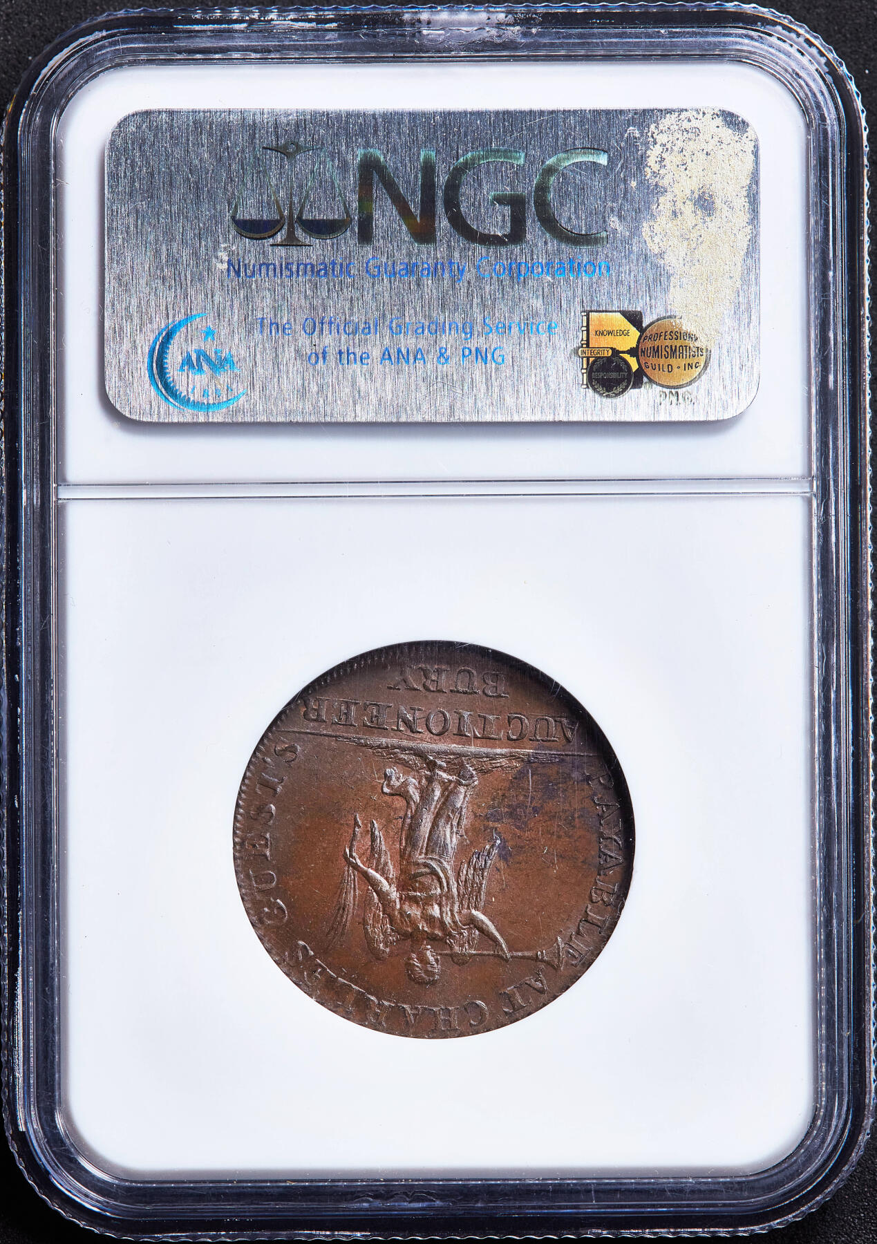 【俄甄集藏】满园春色-2026年(051)04-22星期三 晚 19:30 全场包邮 英国1795年萨福克郡伯里圣埃德蒙兹Charles Guest拍卖行1/2便士名誉女神墨菲商业代用铜币，NGC MS64，巧克力包浆，转光品相，币完好，划痕是外盒上