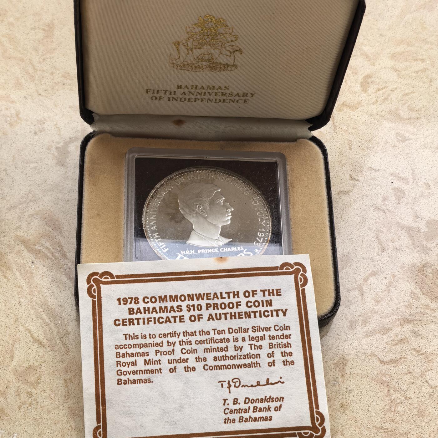 道一币馆币章第一百七十四场 原盒证 巴哈马群岛1978年独立5周年-查尔斯王子10元精制银币 45.35g 500s