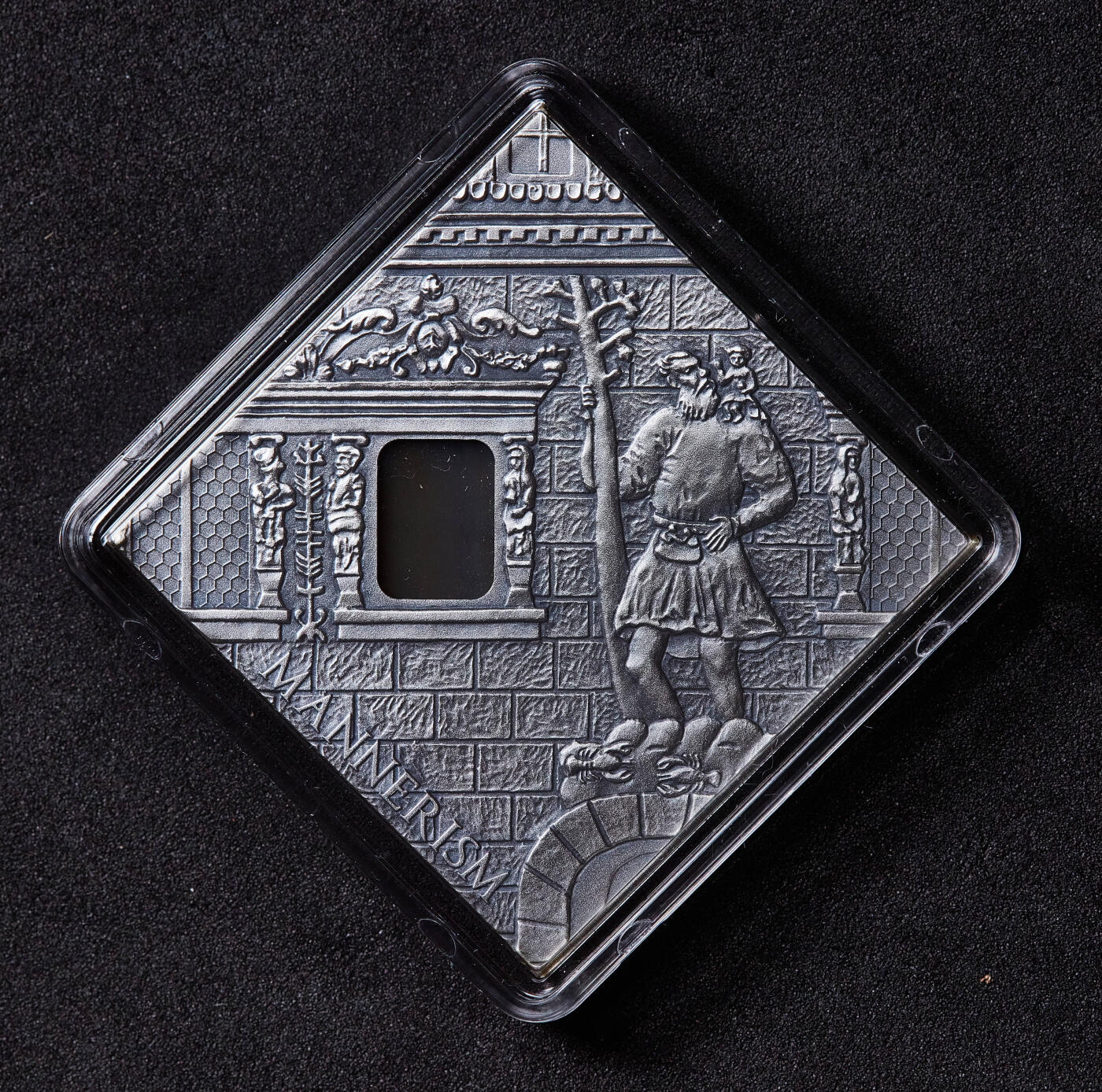 【俄甄集藏】满园春色-2026年(051)04-22星期三 晚 19:30 全场包邮 纽埃2014年改变世界的艺术系列-矫饰主义仿古1元镶嵌玛瑙方形精制大银币，原盒证，重28.28克，999银，发行量3333枚，波兰造币厂代铸，热门品种