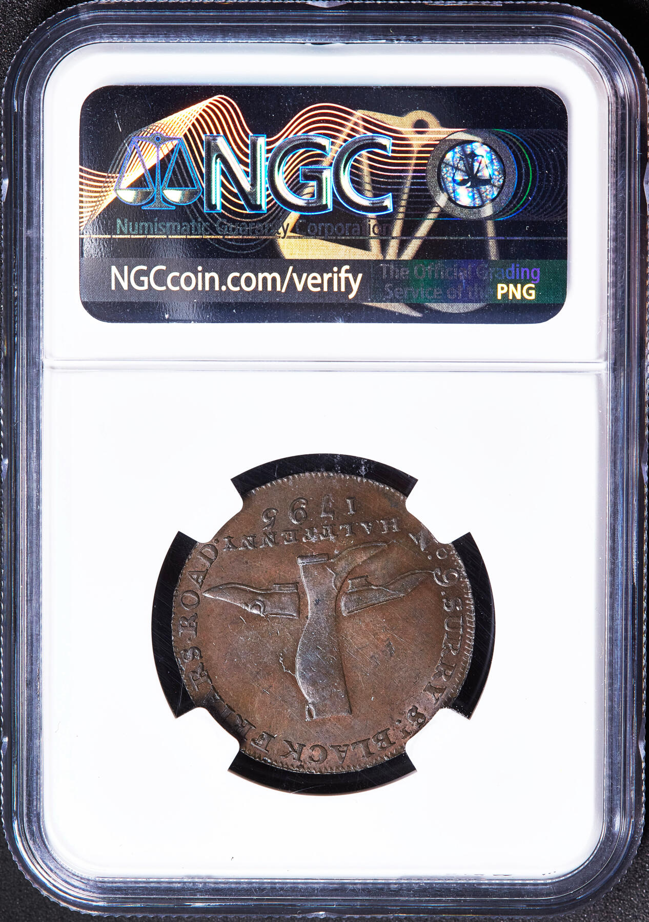 【俄甄集藏】满园春色-2026年(051)04-22星期三 晚 19:30 全场包邮 英国1795年米德尔塞克思郡伦敦格斯特皮鞋制造商1/2便士皇室纹章与鞋具商业代用铜币，NGC MS62，巧克力包浆，底光犹存，经典品种