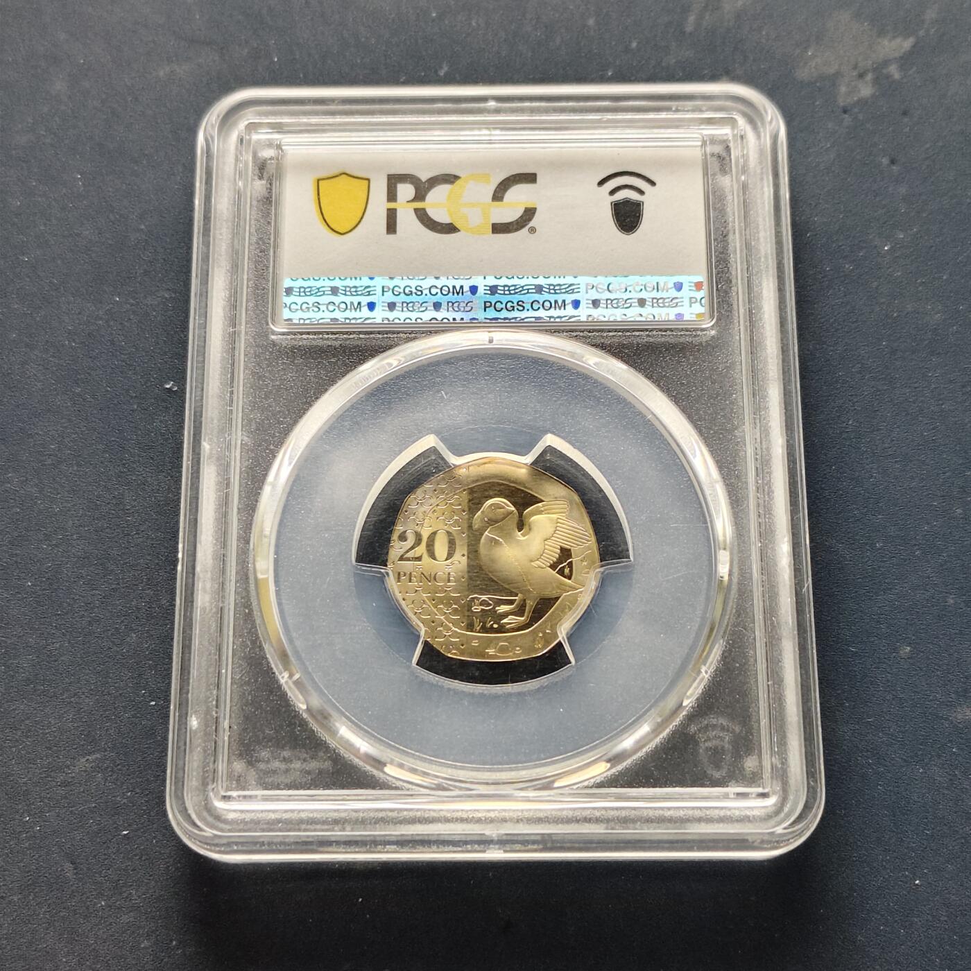 【全场包邮】纯粹捡漏拍521场 【收藏级】英国2023年登基首年皇冠标20便士海鹦-PCGS PR68 DCAM（更高分仅3枚）