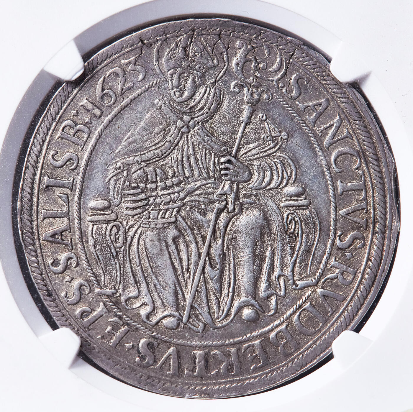 【俄甄集藏】满园春色-2026年(051)04-22星期三 晚 19:30 全场包邮 神圣罗马帝国-奥地利萨尔茨堡1623年帕里斯·冯·洛德龙大主教1泰勒大银币，NGC AUD，原味老包浆，细节尚佳，疑似错杀，正面人像为萨尔茨堡奠基者与主保圣人圣鲁伯特