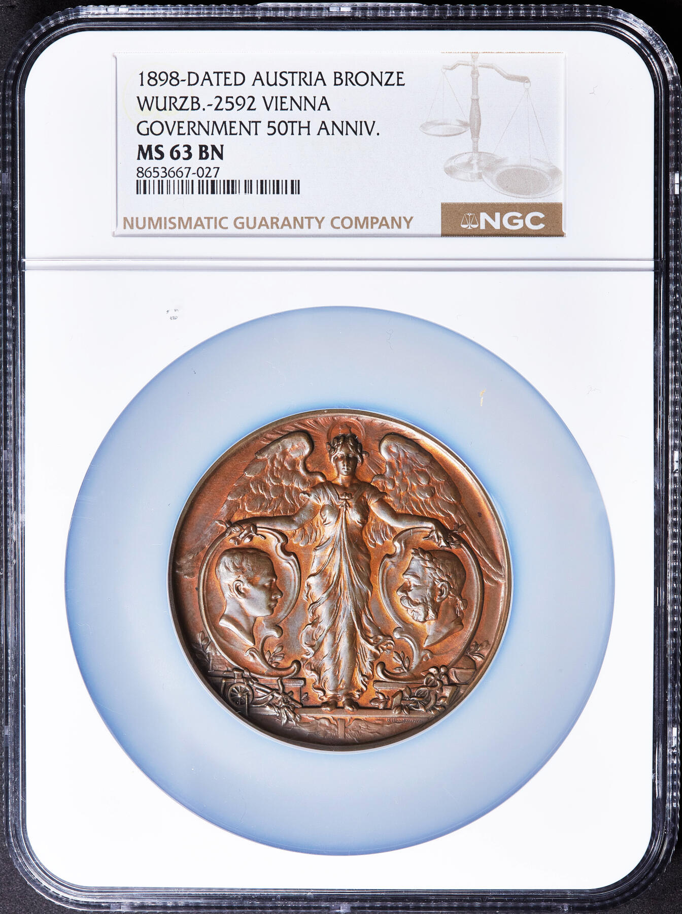 【俄甄集藏】满园春色-2026年(051)04-22星期三 晚 19:30 全场包邮 奥匈帝国1898年纪念弗朗茨·约瑟夫一世执政50周年大铜章，NGC MS63，双翼胜利女神庇佑下的年轻与年迈皇帝，维也纳顶级雕刻师卡尔·拉德尼茨基作品，巧克力包浆，高浮雕，名誉品种，直径：63mm