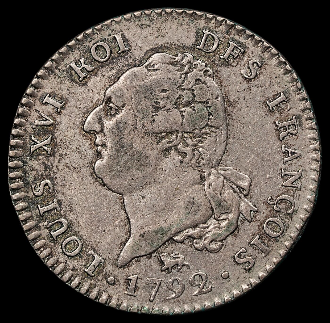 修遠堂世界钱币第111期 1792 年法国路易十六 30 索尔银币，10.13g