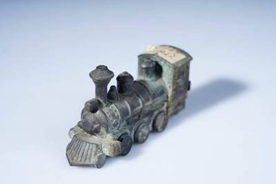 上海都达杂项专场102【全场包邮】  合金蒸汽火车头造型卷笔刀摆件65-340
