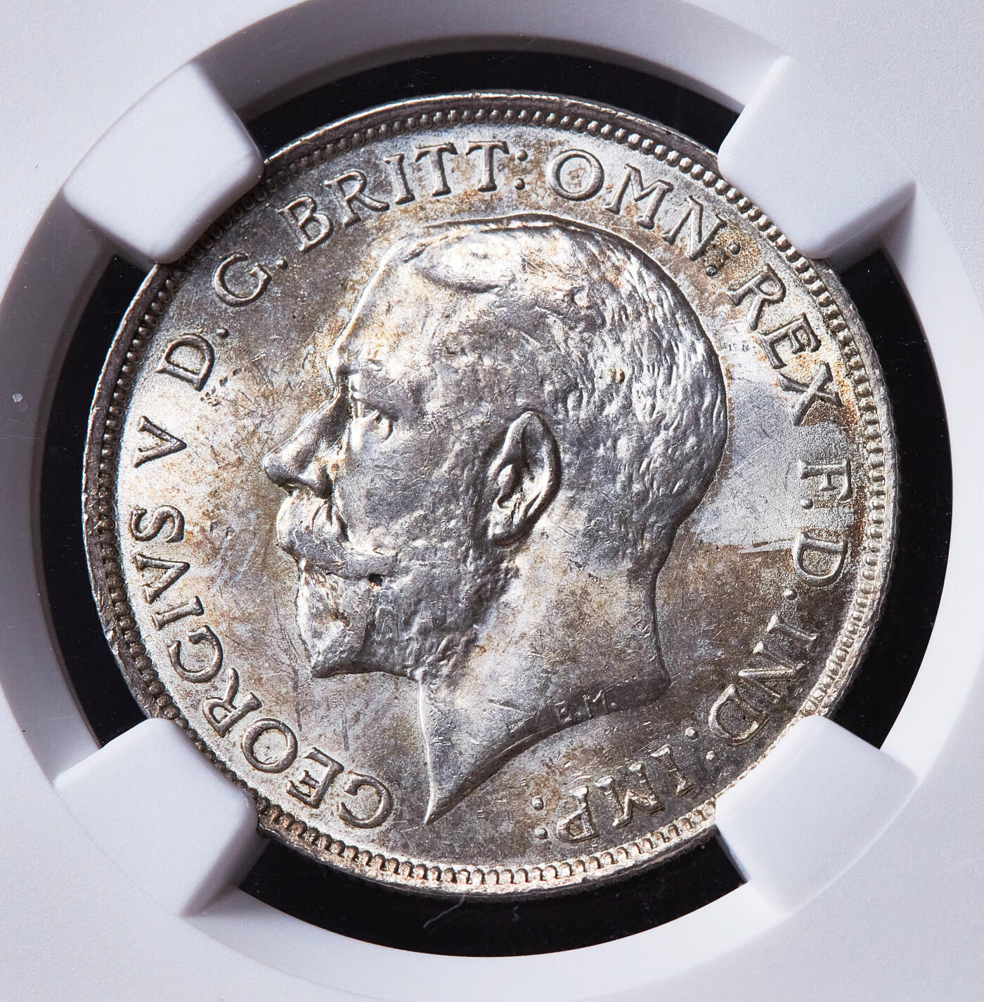 【俄甄集藏】满园春色-2026年(051)04-22星期三 晚 19:30 全场包邮 英国1918年乔治五世十字1福林银币，NGC MS63，原味包浆，转光品相