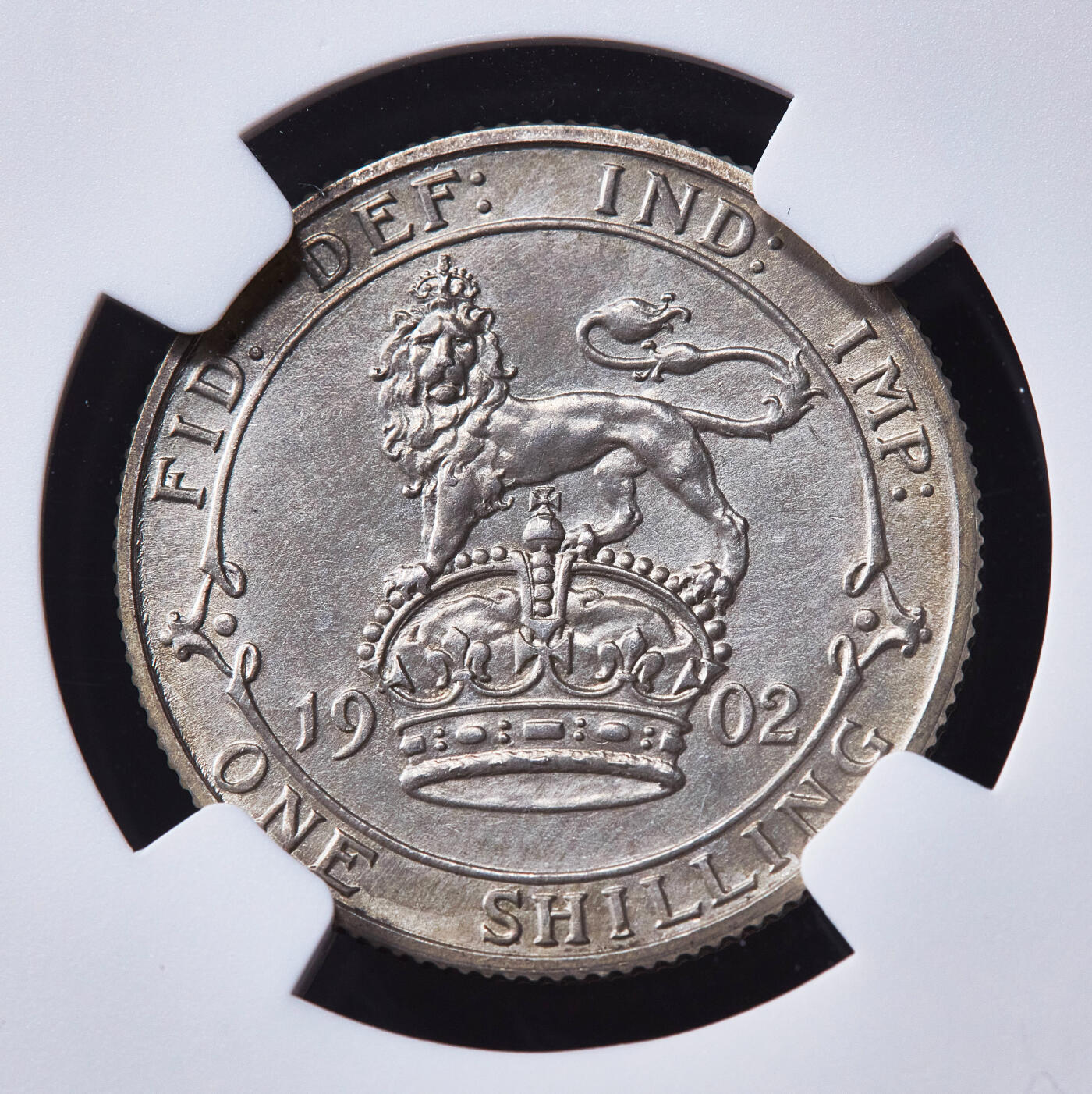 【俄甄集藏】满园春色-2026年(051)04-22星期三 晚 19:30 全场包邮 英国1902年爱德华七世精制1先令银币，NGC PF62 MATTE，黄油彩包浆，磨砂底板