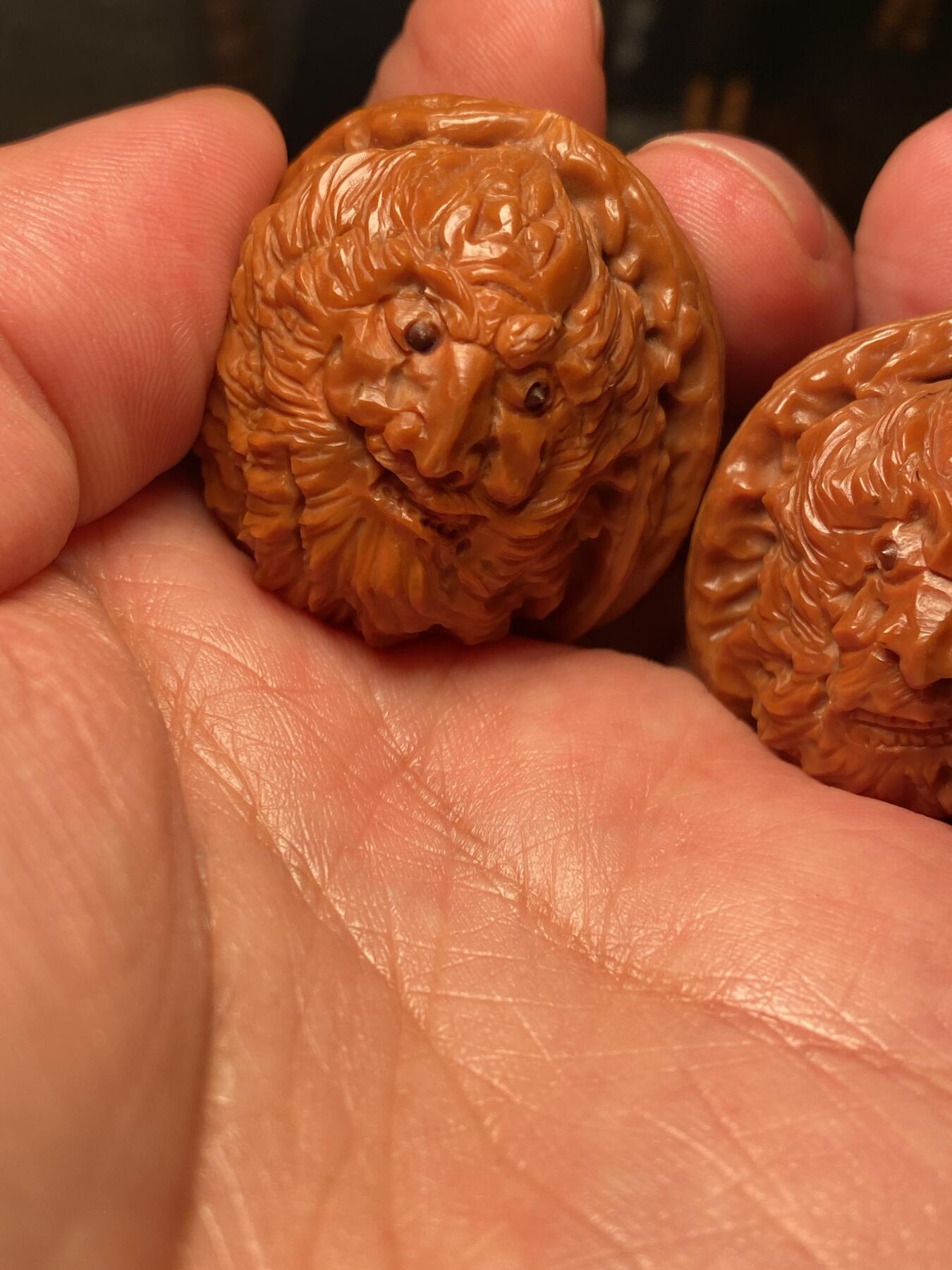 捡漏苏州非物质文化遗产，核雕艺术老苏工 福利苏工核雕，纯手工雕刻,核桃老苏工钟馗百态个性十足，等待有缘人，市场无同款，尺寸3。58喜欢的来