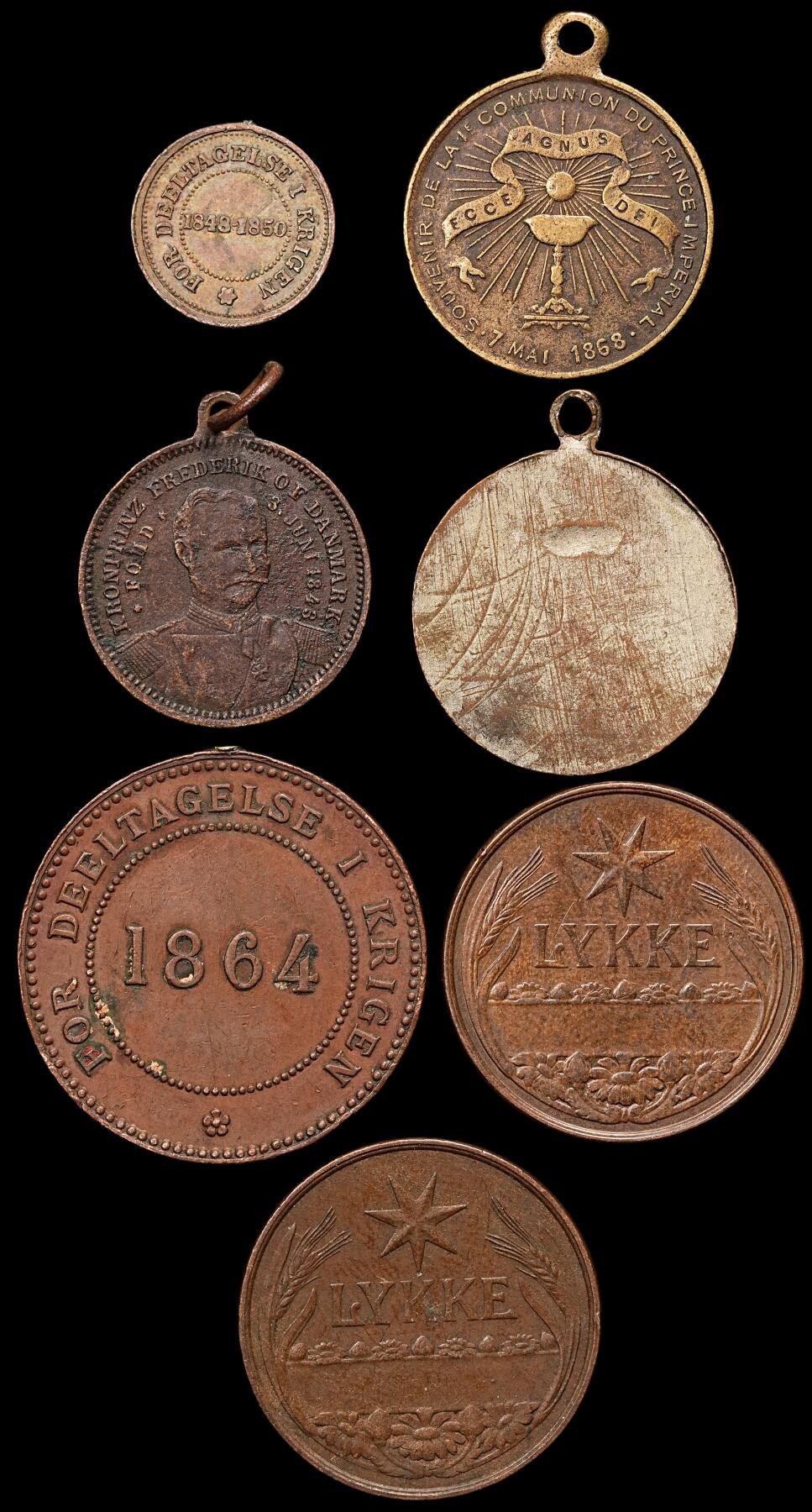 修遠堂世界钱币第111期 世界老币章一组，总重39.70g，两枚挂扣去除