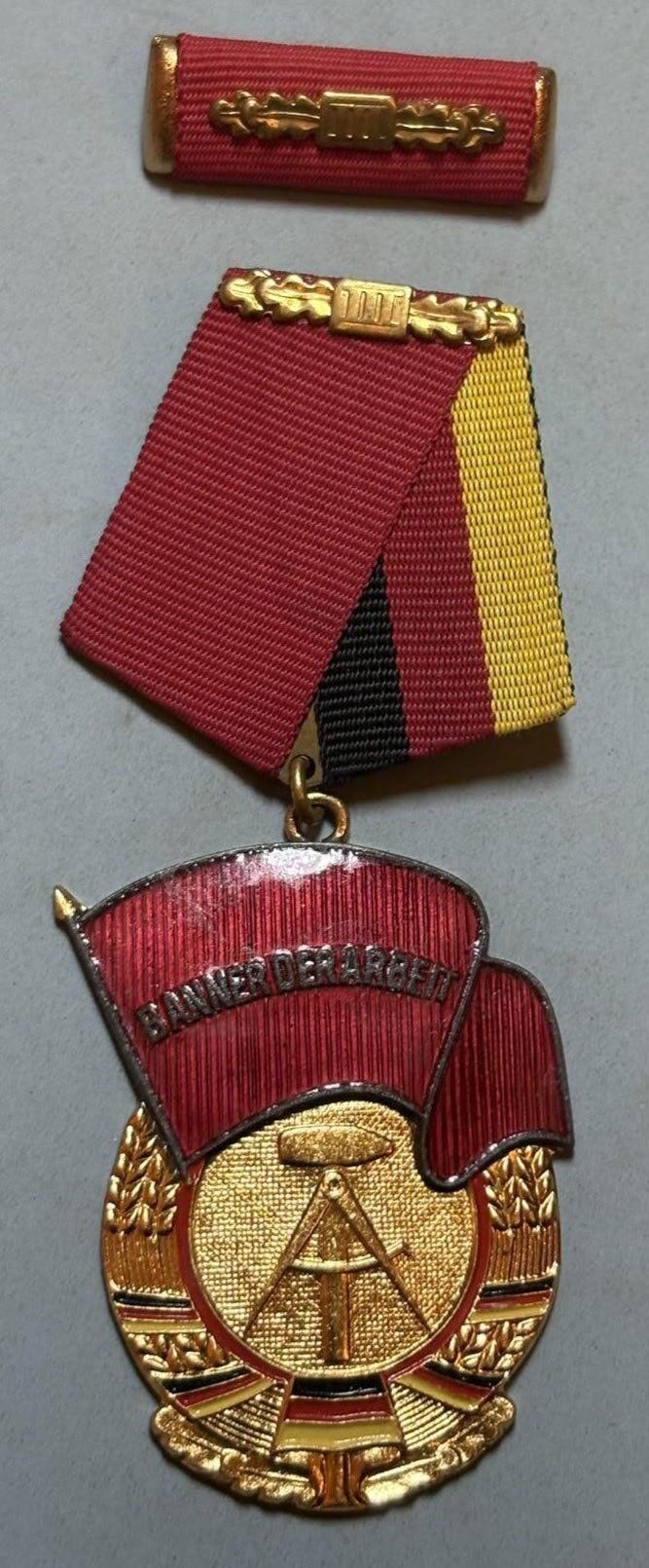 盛世勋华——号角文化勋章邮票专场拍卖第314期 东德三级劳动红旗勋章 带原略