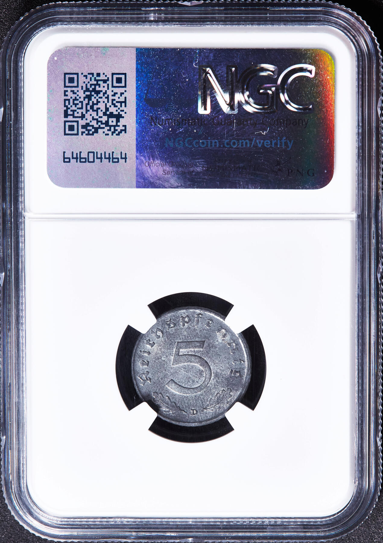 【俄甄集藏】满园春色-2026年(051)04-22星期三 晚 19:30 全场包邮 德国第三帝国1942年D版党徽5芬尼锌币，NGC MS62，原光品相，原图至官网查询或联系客服