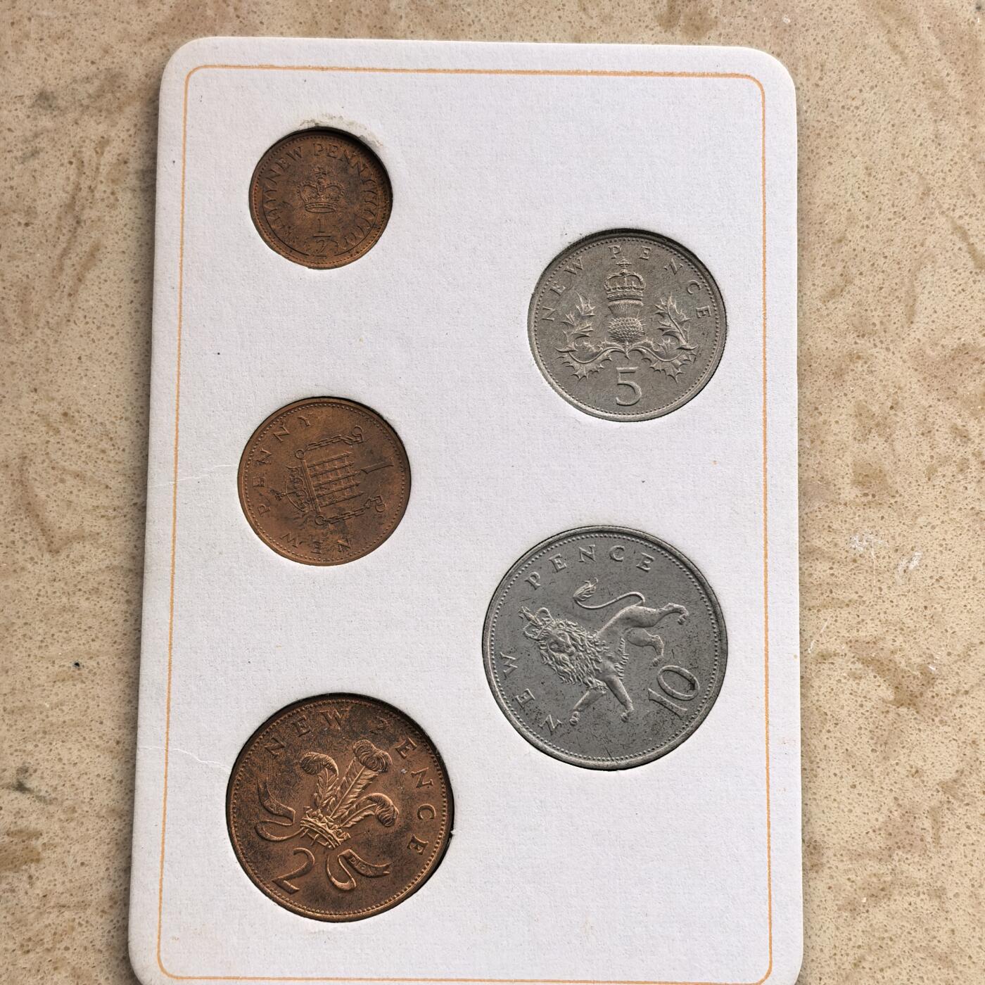 道一币馆币章第一百七十四场 原包装 英国1968年套币五枚