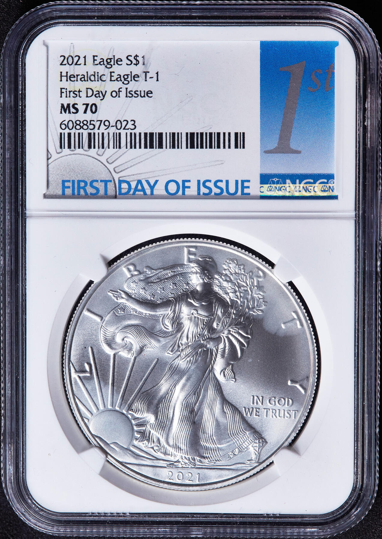 【俄甄集藏】满园春色-2026年(051)04-22星期三 晚 19:30 全场包邮 美国2021年行走女神1元1盎司投资大银币，NGC MS70，原光品相，重1盎司，999银，首日标签