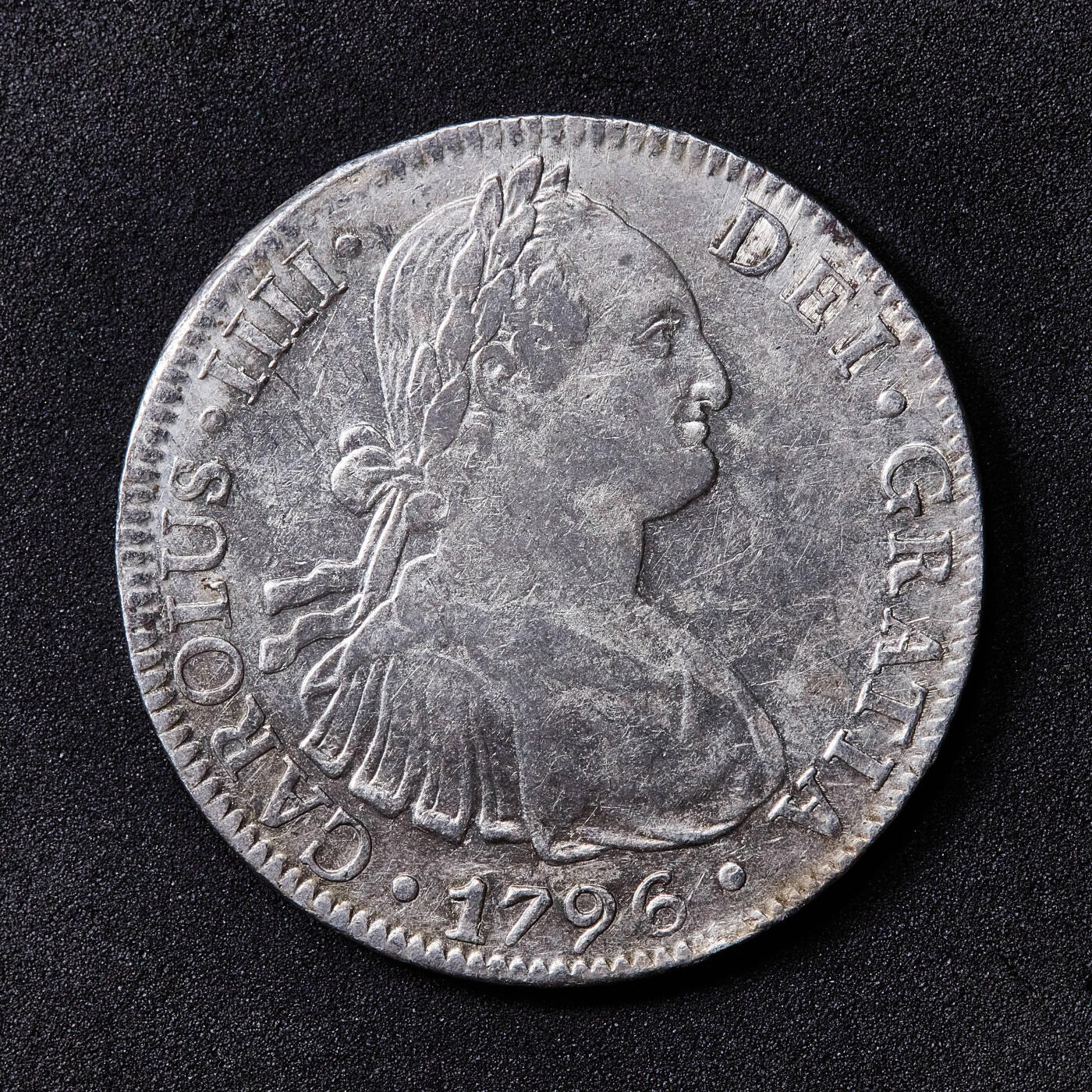 【俄甄集藏】满园春色-2026年(051)04-22星期三 晚 19:30 全场包邮 西属墨西哥1796年卡洛斯四世Mo FM版8里亚尔双柱大银币，打制周正，细节犀利，底光犹存