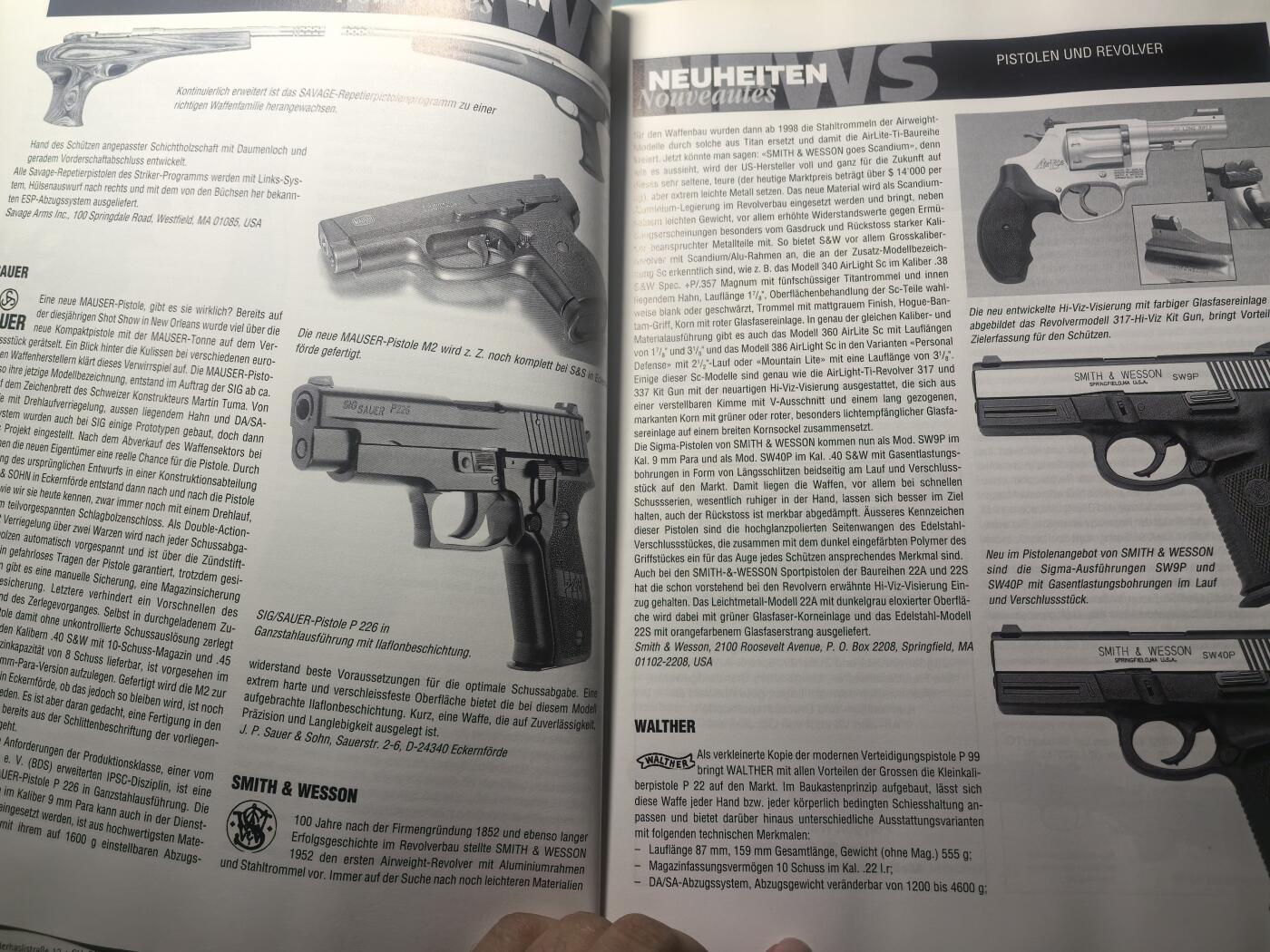 盛世勋华——号角文化勋章邮票专场拍卖第314期 德国出版 武器文摘2002年年鉴 厚达392页