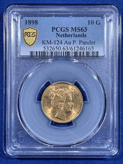 《竞宝斋》第479场 周日，周一 2场连拍 （全场包邮）20级店铺 欢迎送拍 - PCGS MS63 荷兰 1898年 10G 金币 900金 6.72克 极美转光 稀少版本签名带点版 BU品相难得 投资收藏佳品