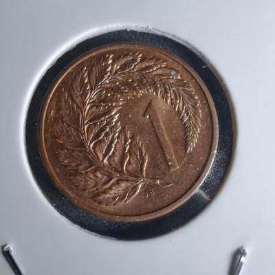 沼泽如烟--第1052场 - 新西兰1985年一分浅雕版