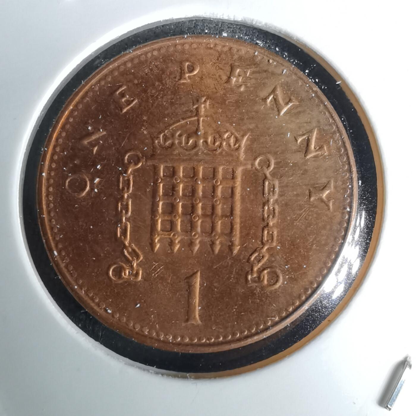 沼泽如烟--第1052场 英国2000年1便士