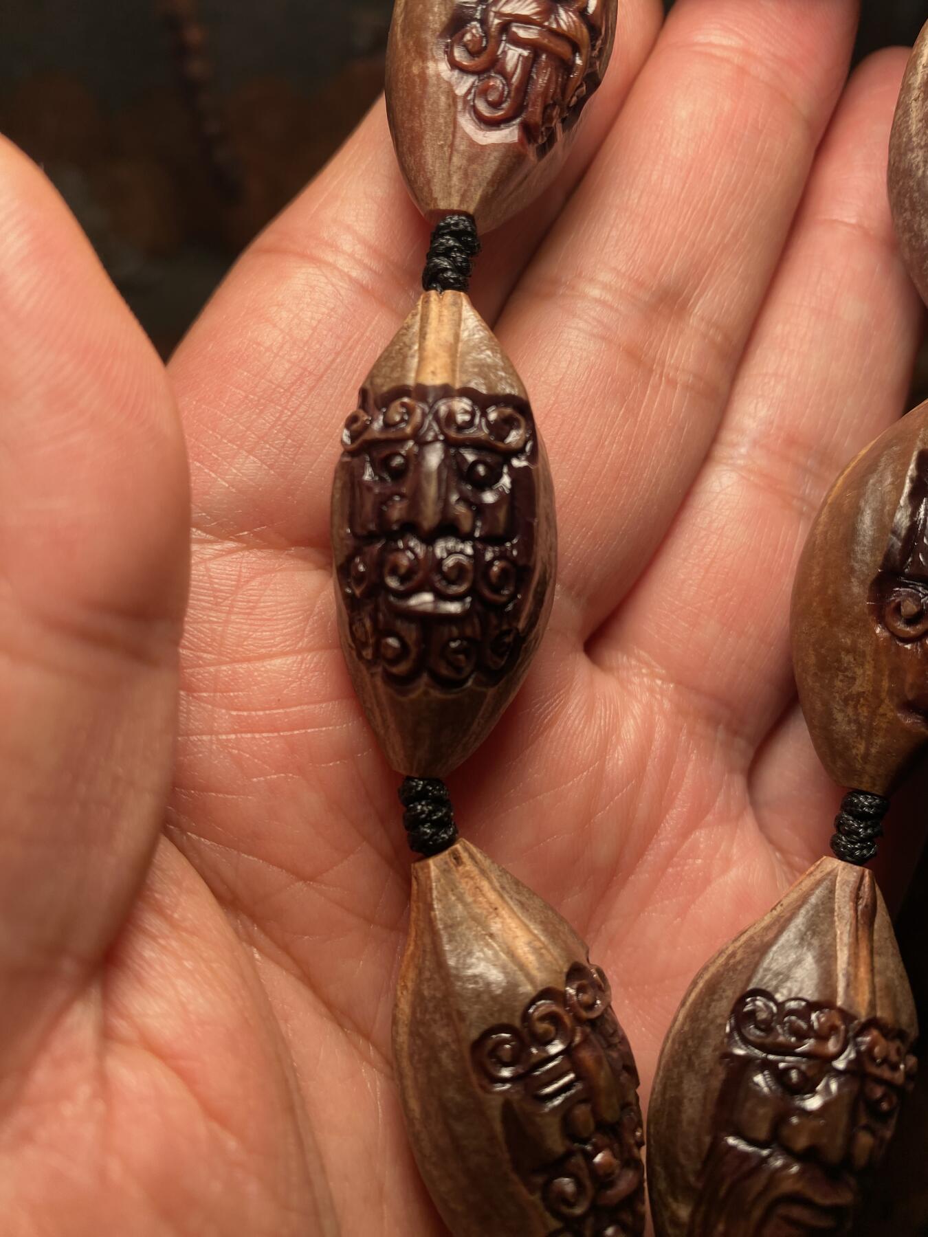 捡漏苏州非物质文化遗产，核雕艺术老苏工 福利苏工核雕纯手工老手艺，老派7星罗汉，雕工深峻，个性十足，等待有缘人，尺寸1。68x3。58喜欢的来