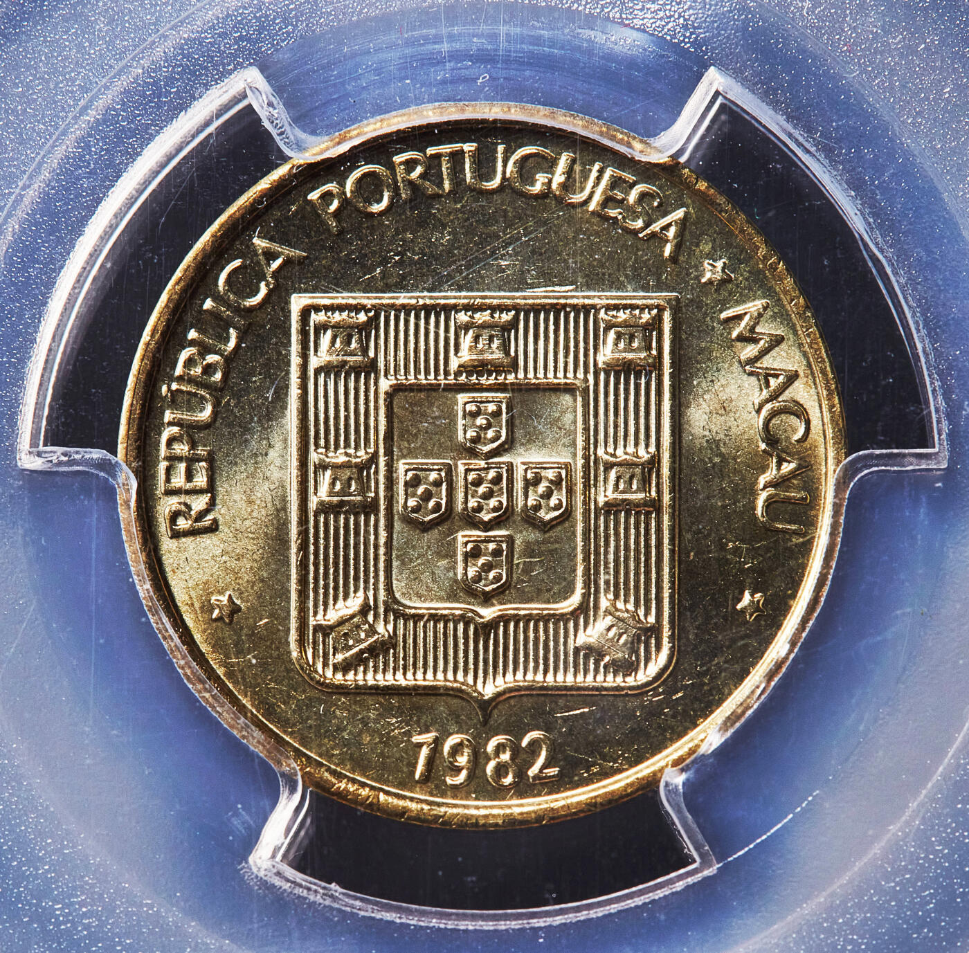 【俄甄集藏】满园春色-2026年(051)04-22星期三 晚 19:30 全场包邮 葡属澳门1982-1984年福禄寿一毫-五毫铜币3枚一组，PCGS MS63-MS66，转光品相