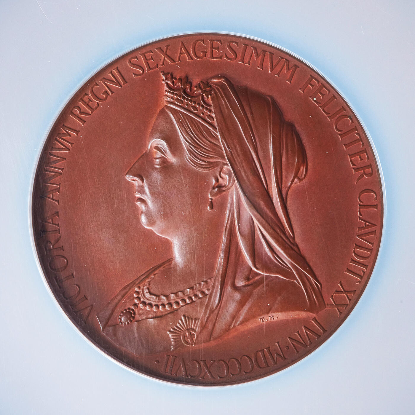 【俄甄集藏】满园春色-2026年(051)04-22星期三 晚 19:30 全场包邮 英国1897年纪念维多利亚女王加冕60周年钻石禧大铜章，NGC MS63，红铜原色状态，经典品种，直径：55mm