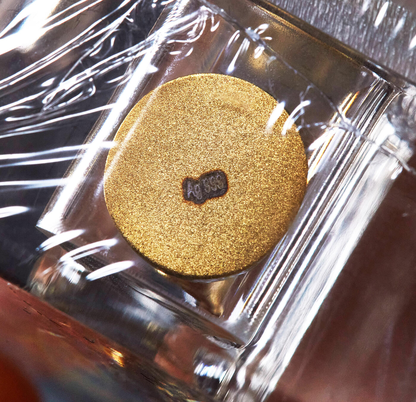 【俄甄集藏】满园春色-2026年(051)04-22星期三 晚 19:30 全场包邮 俄罗斯2018年足球世界杯镀金纯银异形纪念章4枚一组，FIFA官方授权，含纯银11克，原盒证，中国深圳造