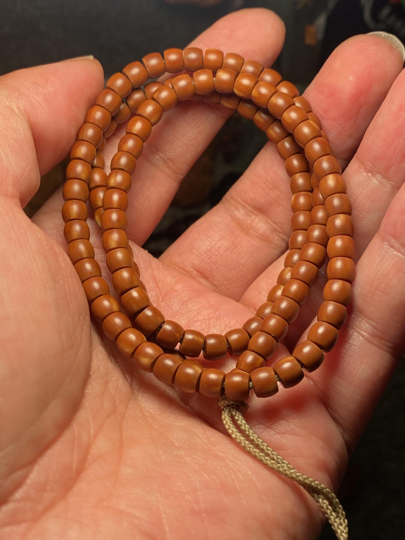 捡漏苏州非物质文化遗产，核雕艺术老苏工 福利苏工核雕，稀少罕见铁核尖直切，个性十足，等待有缘人，市场无同款，尺寸0。575喜欢的来