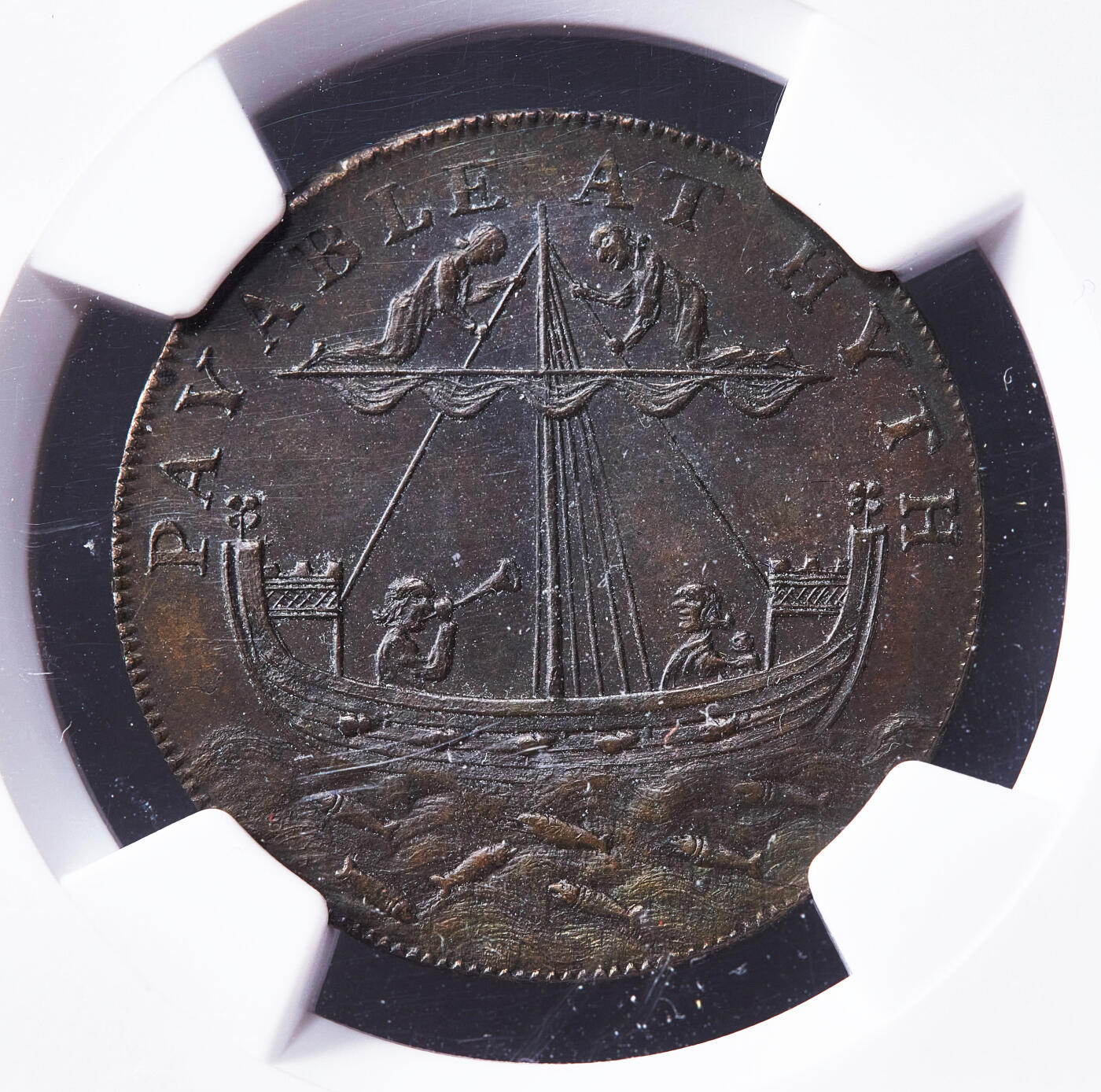 【俄甄集藏】满园春色-2026年(051)04-22星期三 晚 19:30 全场包邮 英国1794年肯特郡海斯镇渔业商人理查德·希普登1/2便士五港同盟纹章与三桅帆船商业代用铜币，NGC MS63，黑巧克力包浆，原光品相