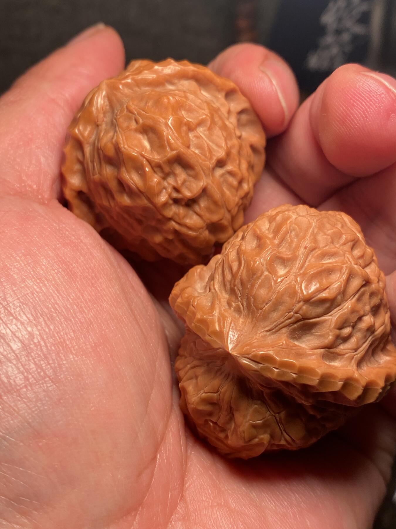 捡漏苏州非物质文化遗产，核雕艺术老苏工 福利苏工核雕，纯手工雕刻,核桃老苏工关二哥，忠义千秋，个性十足，等待有缘人，市场无同款，尺寸4。05喜欢的来