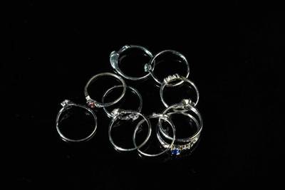 上海都达杂项专场102【全场包邮】  镀银皓石戒指 10枚65-322