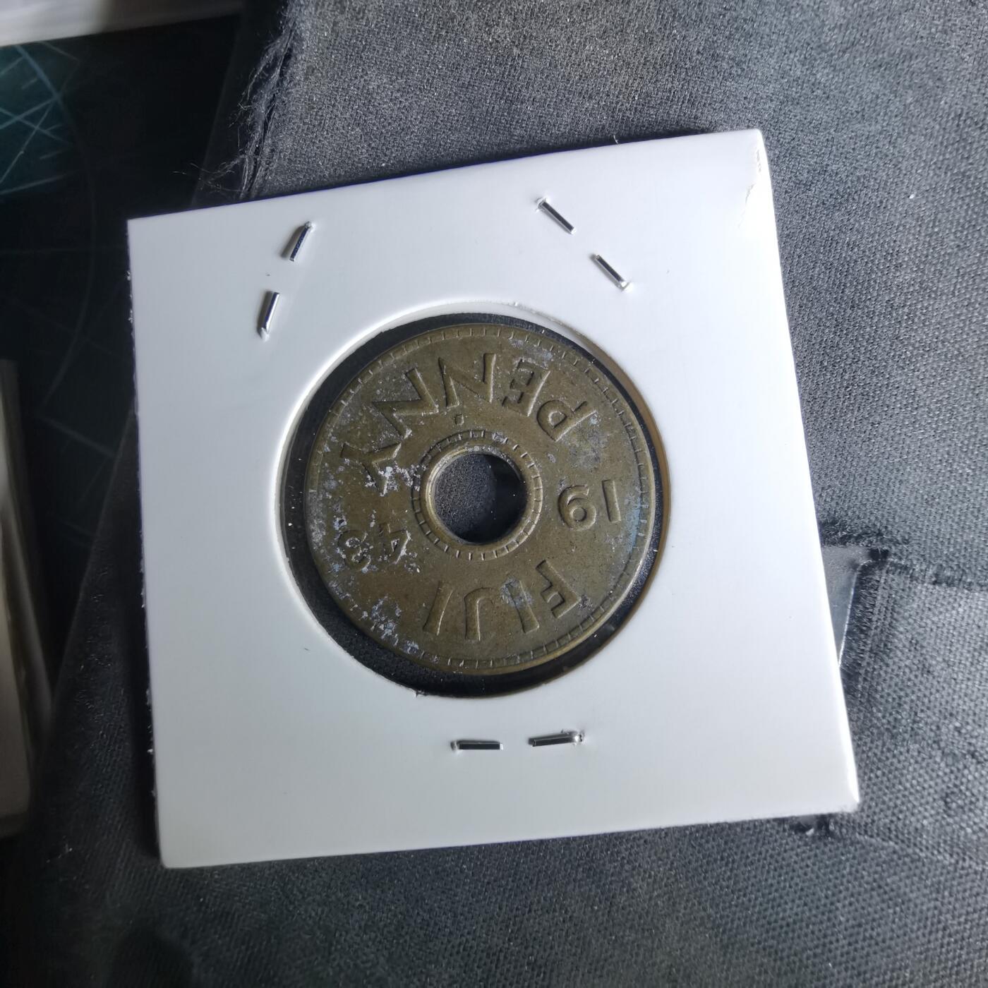 沼泽如烟--第1052场 斐济1943年1便士