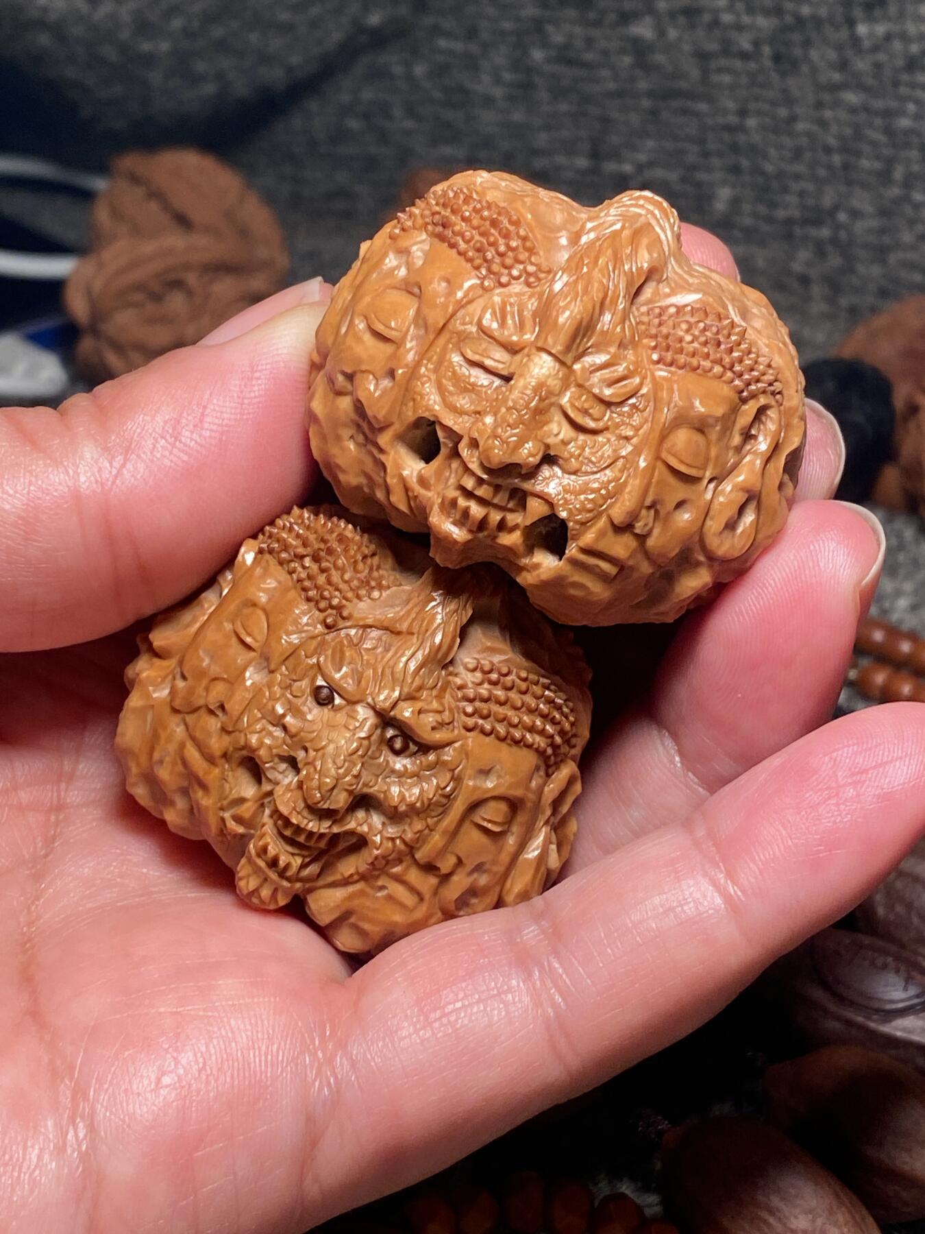 捡漏苏州非物质文化遗产，核雕艺术老苏工 福利苏工核雕，纯手工雕刻,核桃老苏工魔由心生个性十足，等待有缘人，市场无同款，尺寸4。55喜欢的来