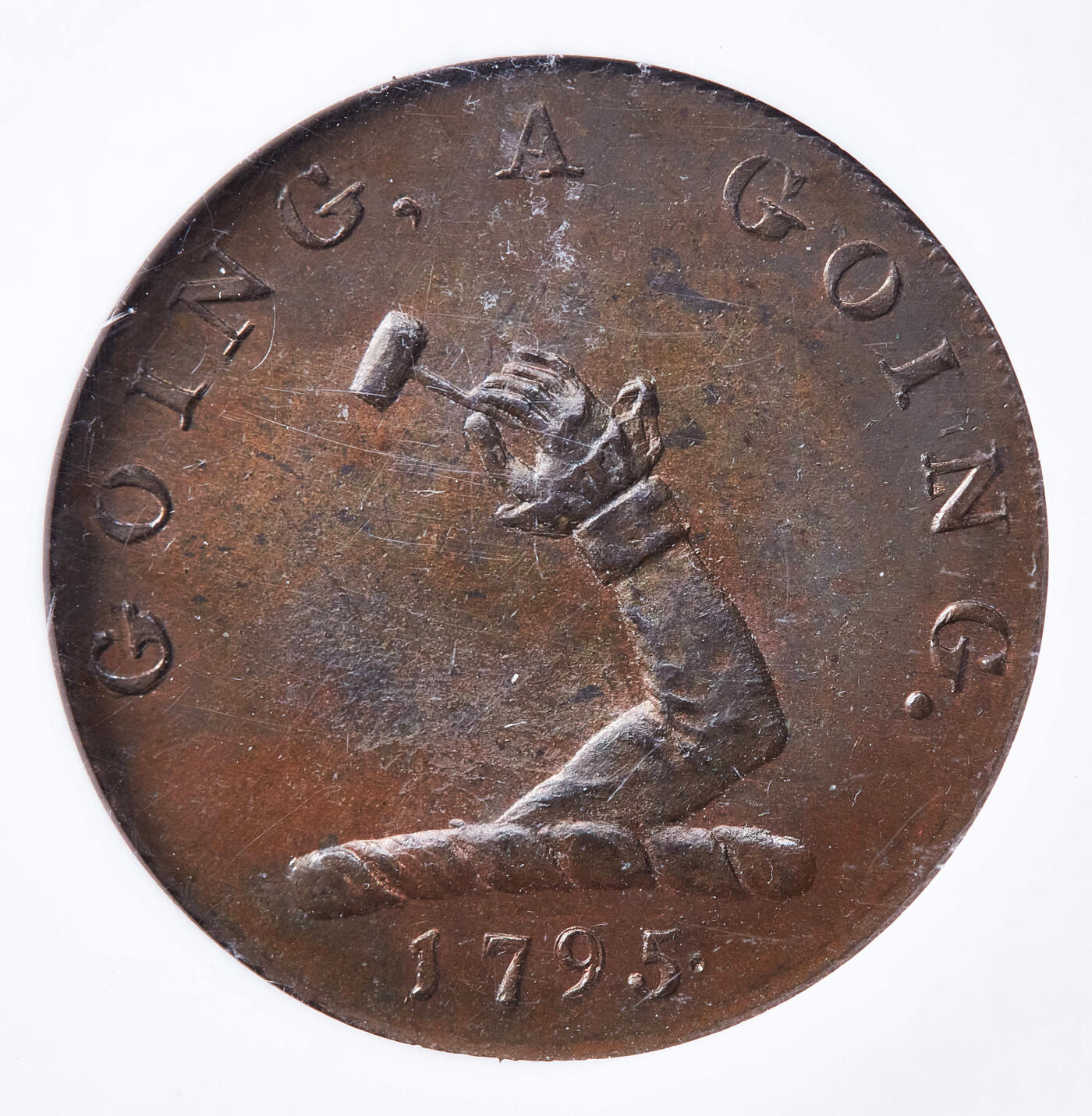 【俄甄集藏】满园春色-2026年(051)04-22星期三 晚 19:30 全场包邮 英国1795年萨福克郡伯里圣埃德蒙兹Charles Guest拍卖行1/2便士名誉女神墨菲商业代用铜币，NGC MS64，巧克力包浆，转光品相，币完好，划痕是外盒上