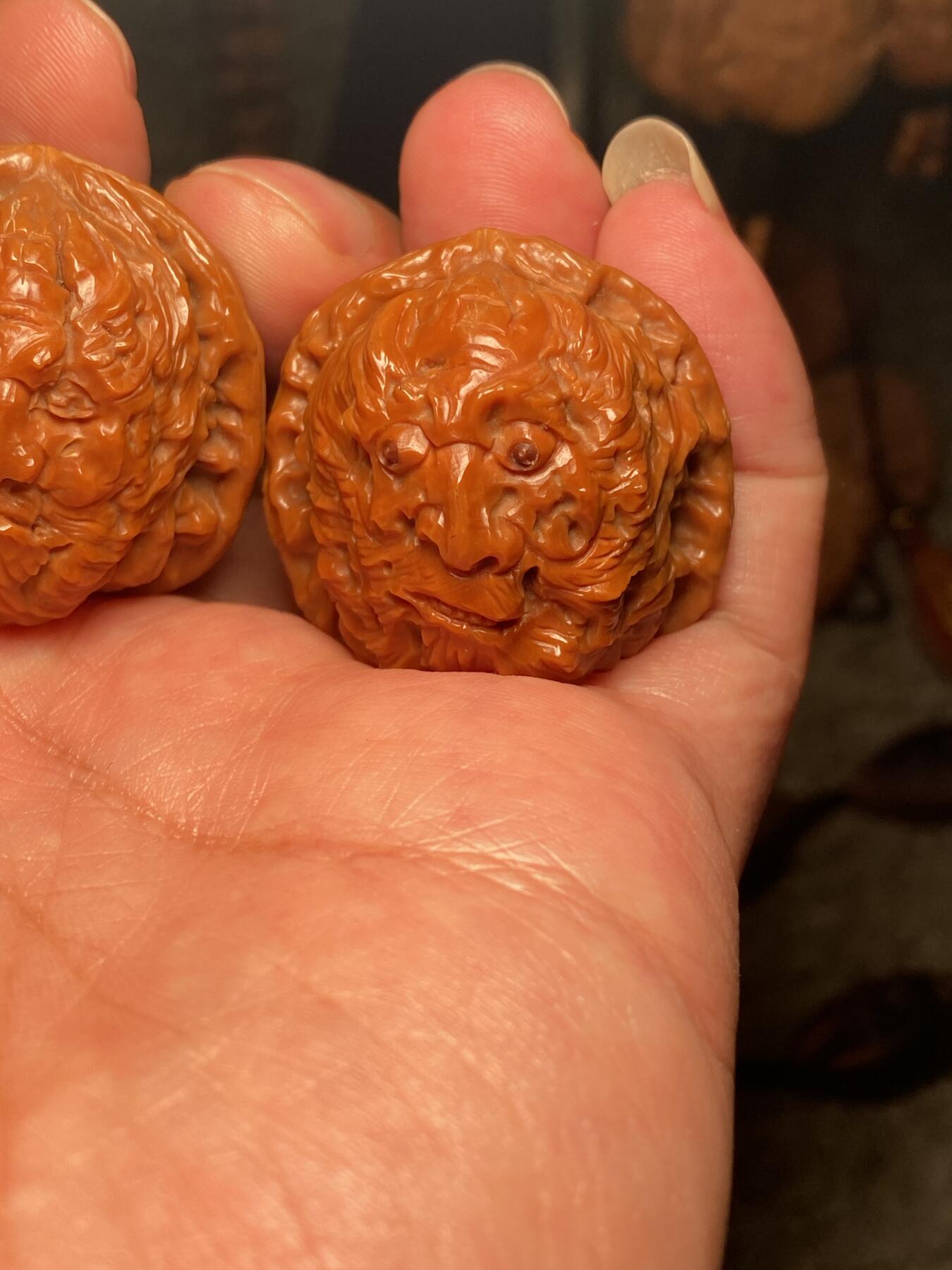 捡漏苏州非物质文化遗产，核雕艺术老苏工 福利苏工核雕，纯手工雕刻,核桃老苏工钟馗百态个性十足，等待有缘人，市场无同款，尺寸3。58喜欢的来