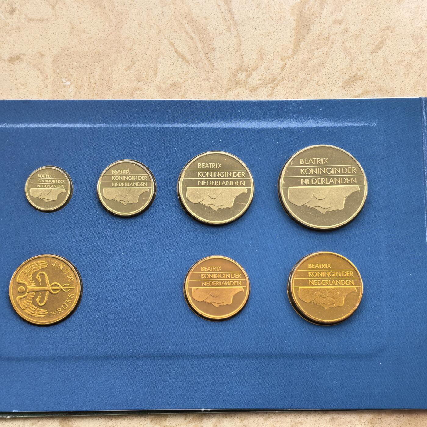 道一币馆币章第一百七十四场 原包装 荷兰1993年套币6枚+纪念章