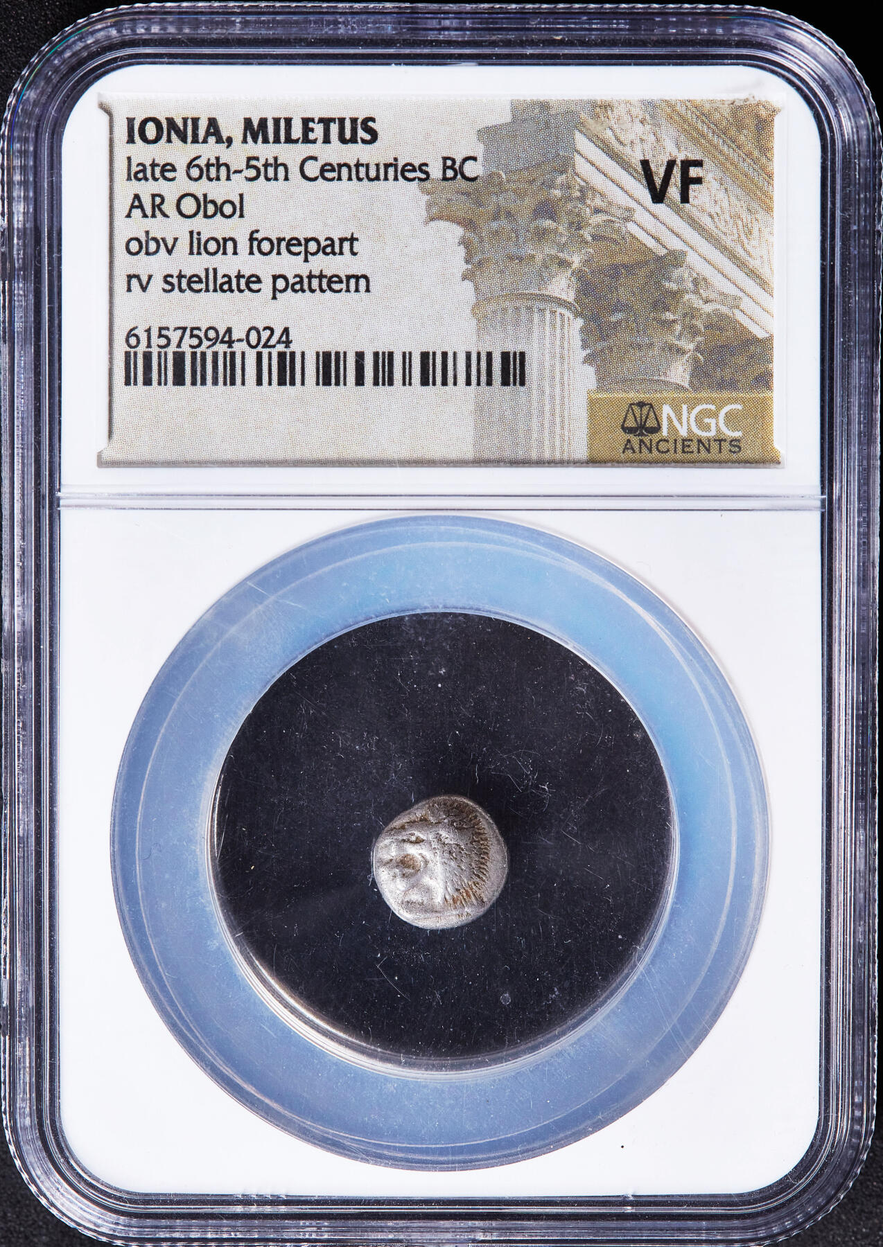 【俄甄集藏】满园春色-2026年(051)04-22星期三 晚 19:30 全场包邮 古希腊爱奥尼亚米利都城邦约公元前6世纪晚期-前5世纪早期狮子头1奥波银币，NGC VF，正面张口咆哮的向左的狮子头，背面戳记中有大芒星图案，原味状态，经典品种