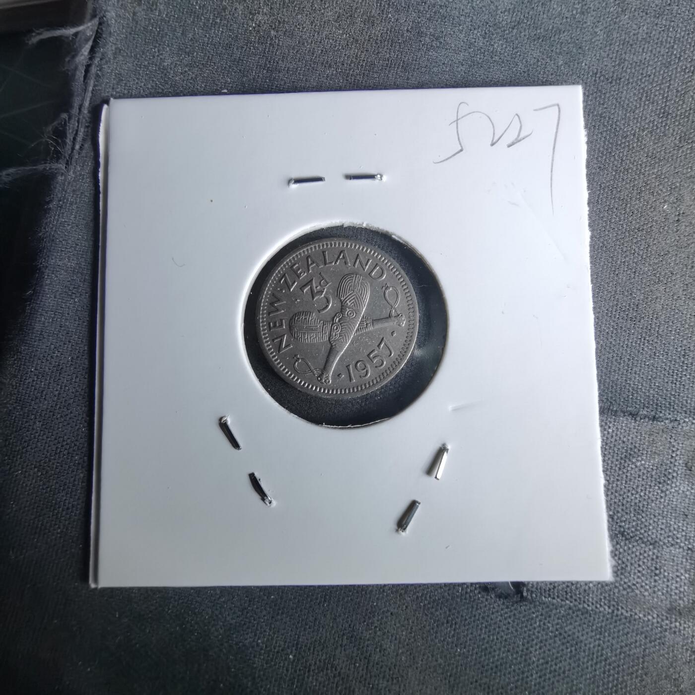 沼泽如烟--第1052场 新西兰1957年3便士