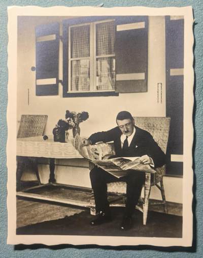 盛世勋华——号角文化勋章邮票专场拍卖第314期 - 德国（1939）官方摄影师海因里希·霍夫曼照片 “总算清静了”