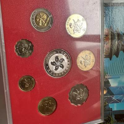 🌹外币初藏🌹🐯2026年第41场   每周二四六晚8️⃣点 世界钱币 香港回归紫荆花套币 a