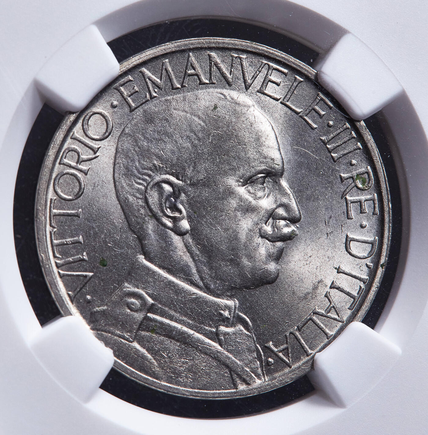 【俄甄集藏】满园春色-2026年(051)04-22星期三 晚 19:30 全场包邮 意大利王国1923年伊曼纽尔三世R版2里拉镍币，NGC MS64，转光品相