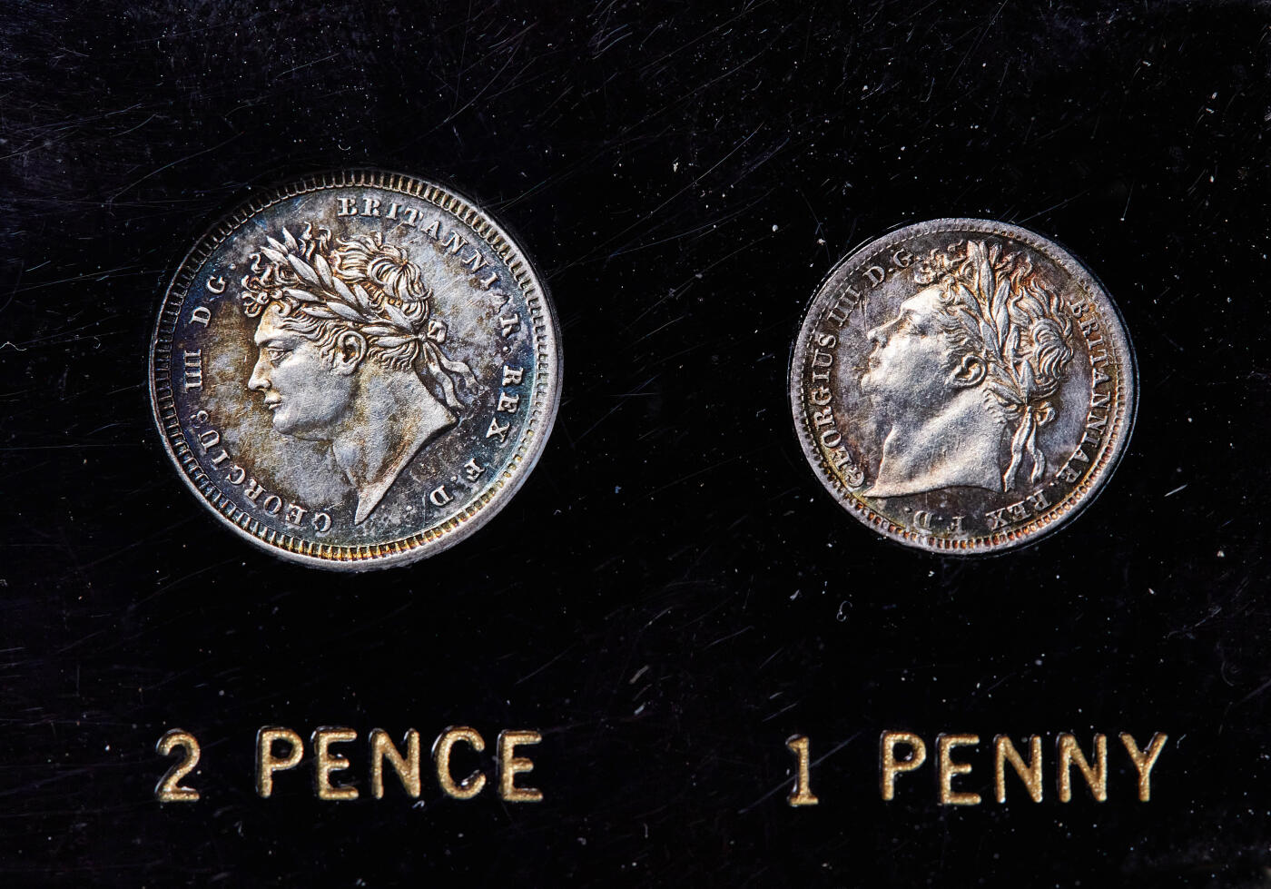 【俄甄集藏】满园春色-2026年(051)04-22星期三 晚 19:30 全场包邮 英国1827年乔治四世濯足节1、2、3、4便士银币4枚一套，类精制底板，五彩包浆，状态难得