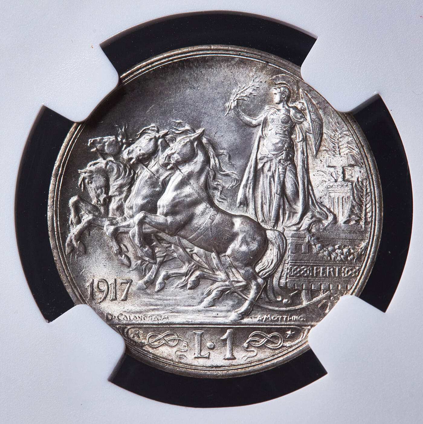 【俄甄集藏】满园春色-2026年(051)04-22星期三 晚 19:30 全场包邮 意大利王国1917年伊曼纽尔三世R版1里拉胜利女神驾马车银币，NGC MS65，黄油彩转光品相，顶级状态