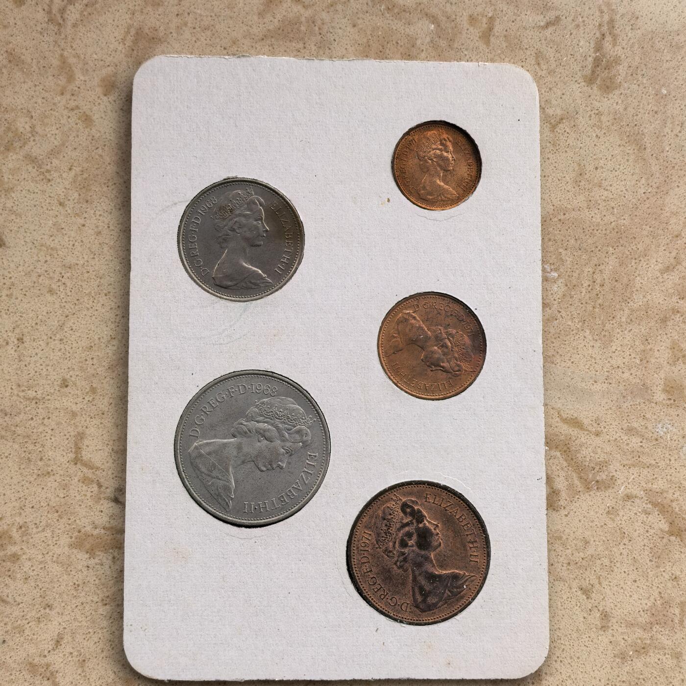 道一币馆币章第一百七十四场 原包装 英国1968年套币五枚