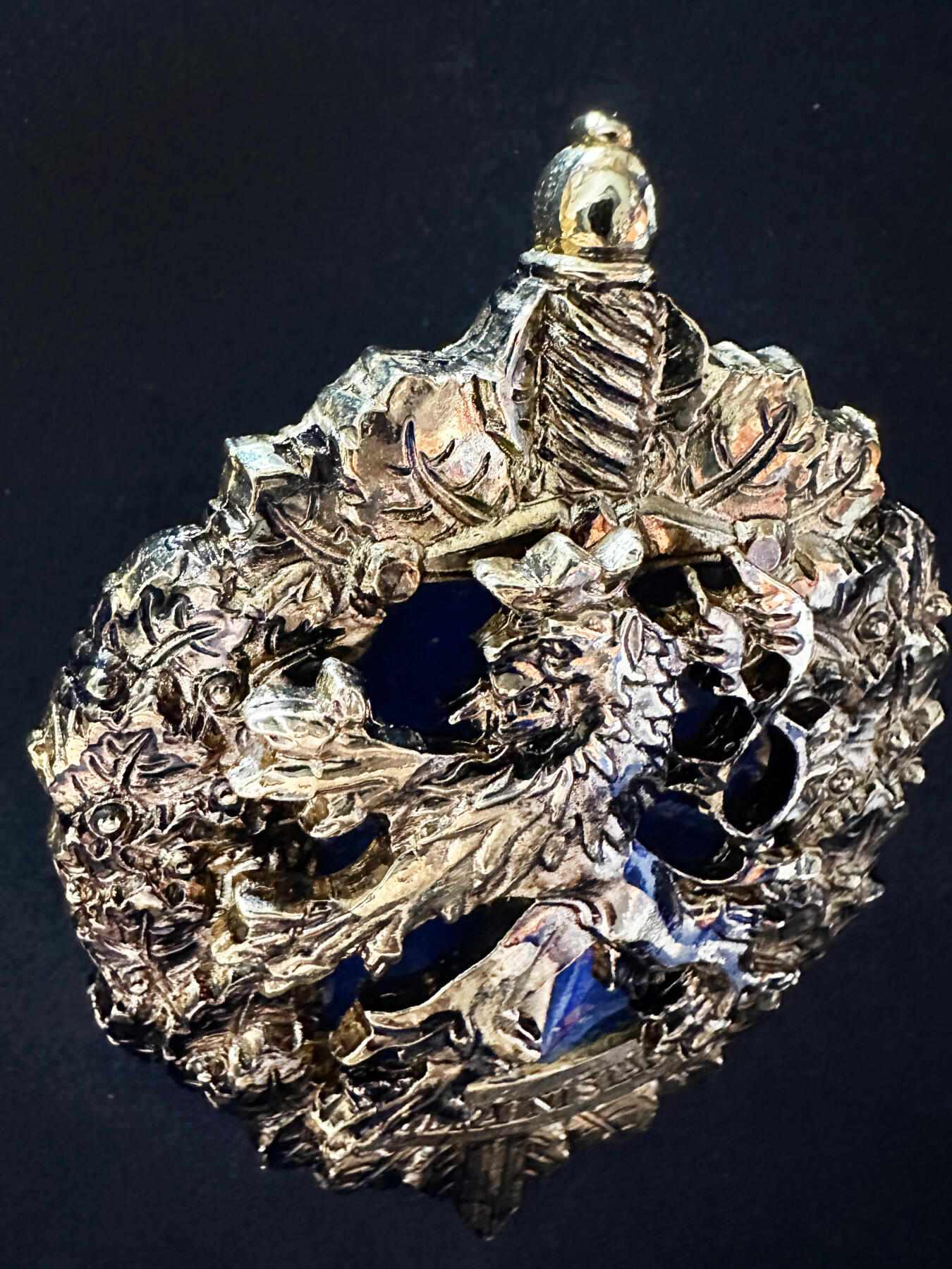 【俄甄集藏】满园春色-2026年(051)04-22星期三 晚 19:30 全场包邮 捷克军队总参谋部军官胸章，高：65mm，宽：48mm，重量：51.8克