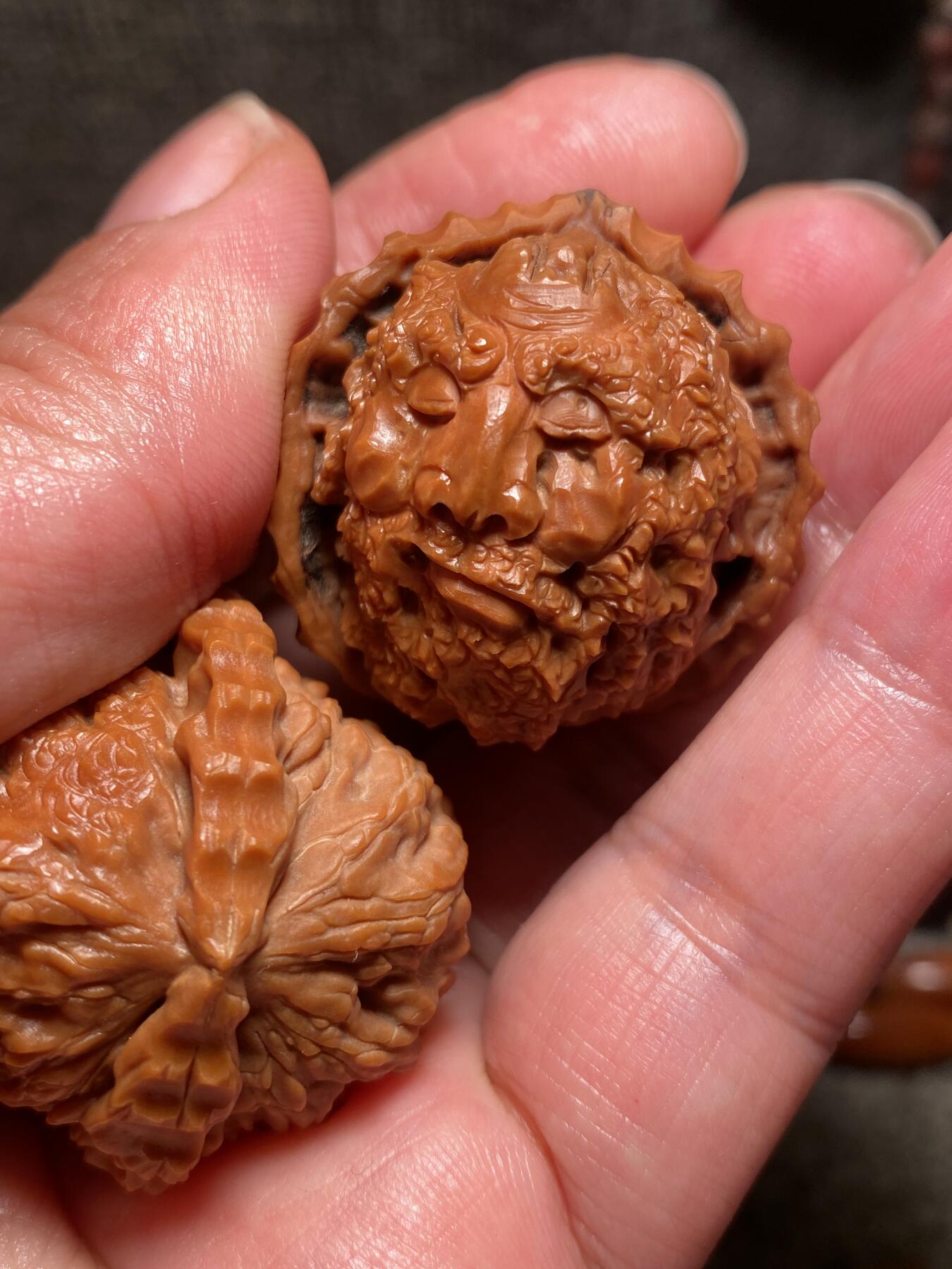 捡漏苏州非物质文化遗产，核雕艺术老苏工 福利苏工核雕，纯手工雕刻,核桃老苏工达摩，个性十足，等待有缘人，市场无同款，尺寸3。5喜欢的来