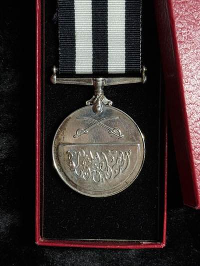 戎马世界章牌大赏第115期 苏丹军队长期杰出服役奖章，英国代工，银制