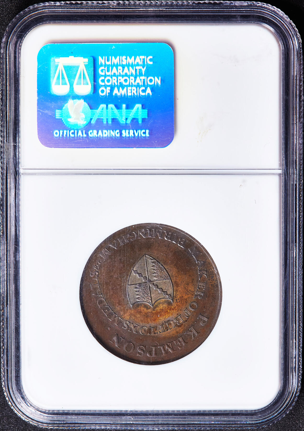 【俄甄集藏】满园春色-2026年(051)04-22星期三 晚 19:30 全场包邮 英国1790年代沃里克郡伯明翰纽扣制造商彼得·肯普森1/2便士圣菲利普教堂商业代用铜币，NGC MS62，巧克力包浆，类精制底板，原光品相，设计精美，币完好，划痕是外盒上